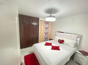 9 Santiago Monumental Area Cozy 3 bedrooms - WIFI- Air Conditioner- Apartment for 7 peoples - close to all kind the business around and transportation 24 hours to visit the city